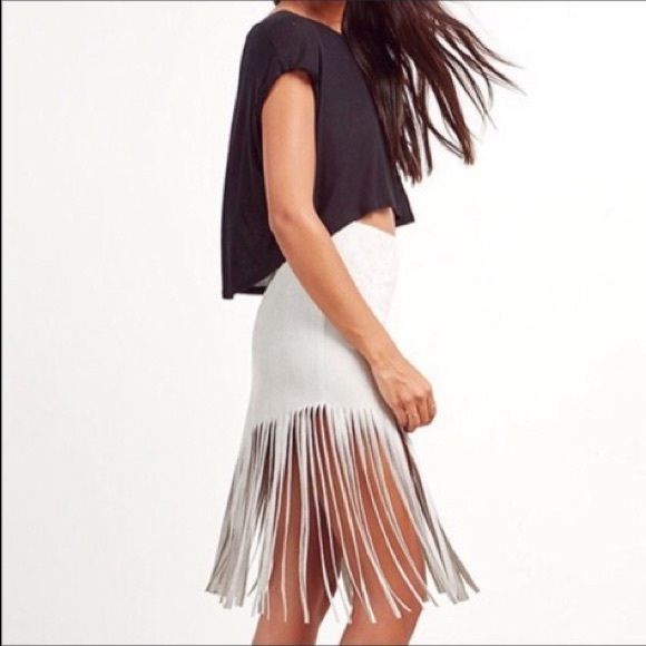 BB Dakota Skirt - Picture 1 of 6